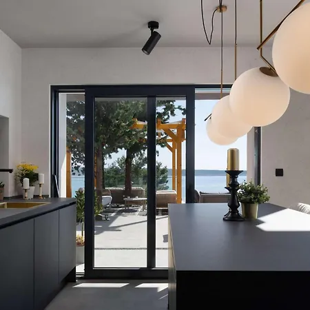 Beatrice Soho Starigrad Paklenica