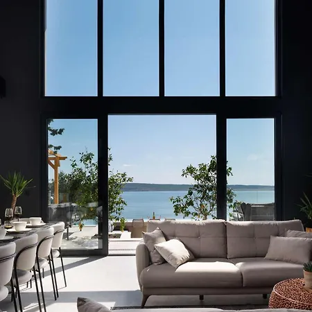 Beatrice Soho Starigrad Paklenica